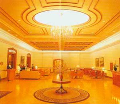 Jianghan Business Hotel Citycenter Wuhan Exterior photo